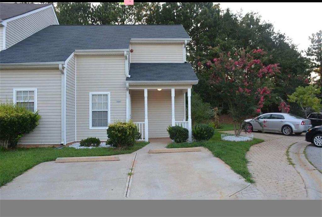 6460 Wellington Chase Court, Lithonia, Georgia image 1