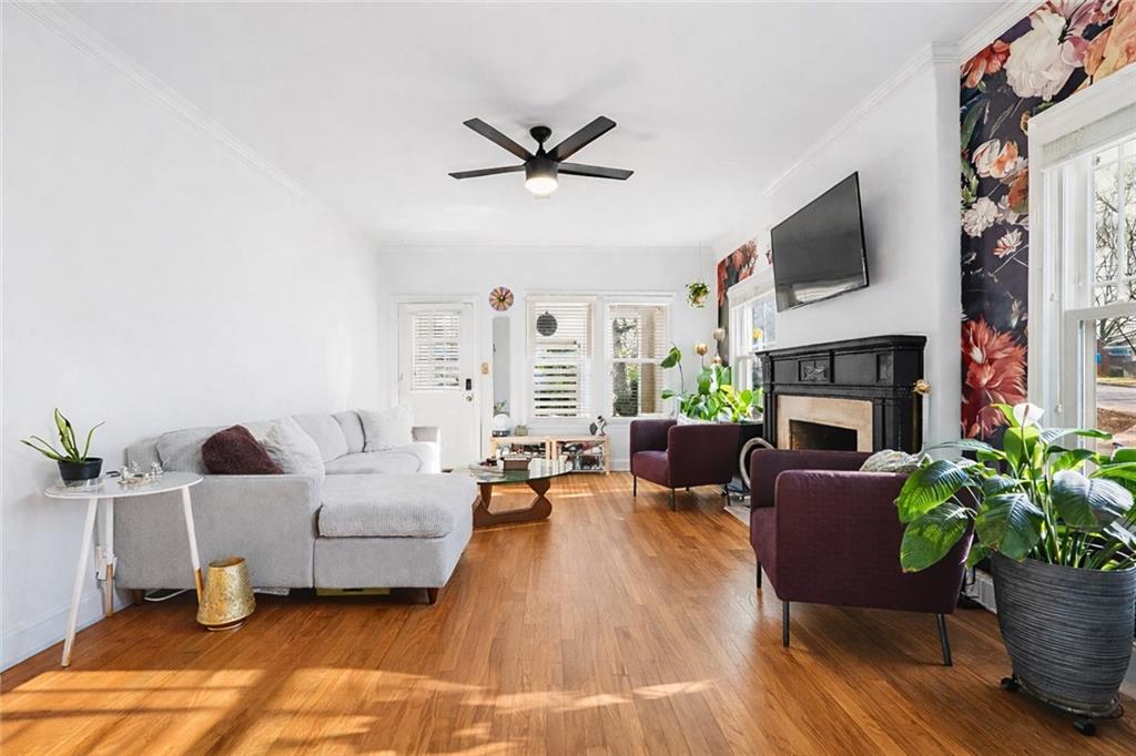 2323 Venetian Drive SW