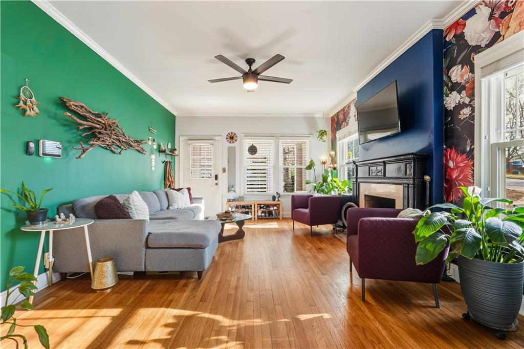 2323 Venetian Drive SW