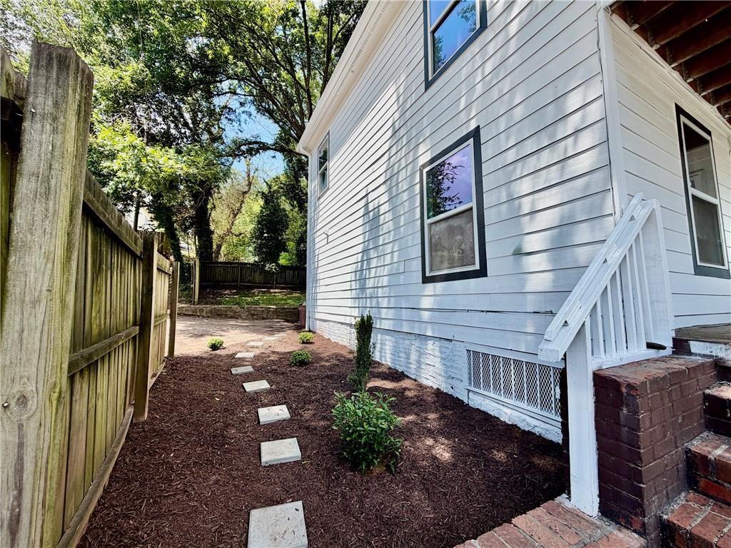 1169 Mcdaniel Street SW