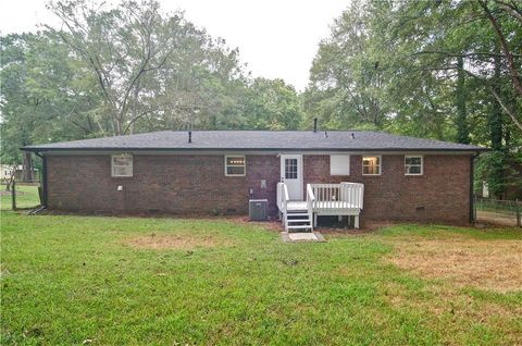 A home in Powder Springs