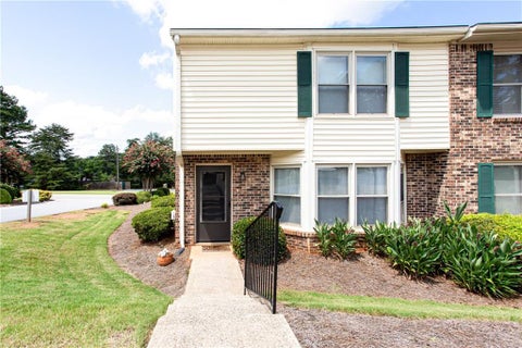 Condo For Sale - 768 Longleaf Drive<br/> Lawrenceville, GA 30046