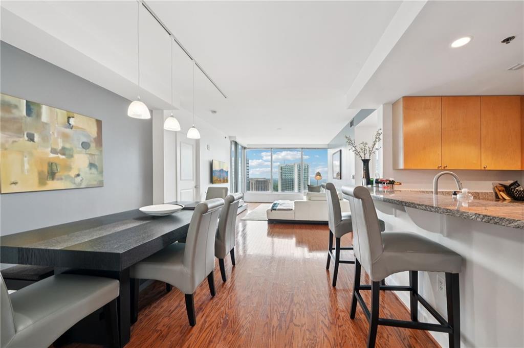 3338 Peachtree Road NE 3006