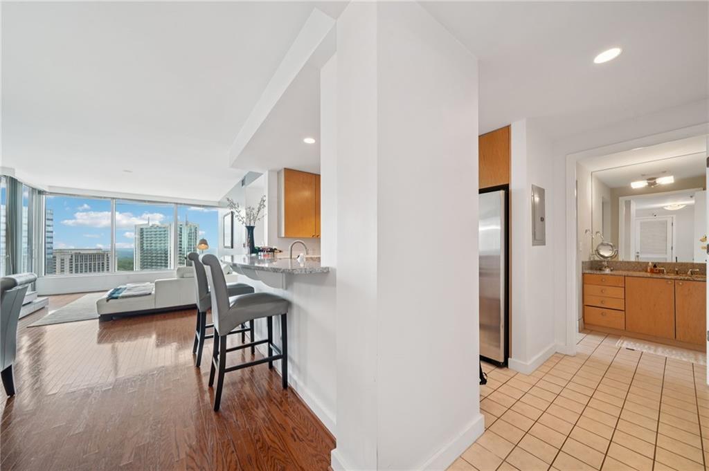 3338 Peachtree Road NE 3006