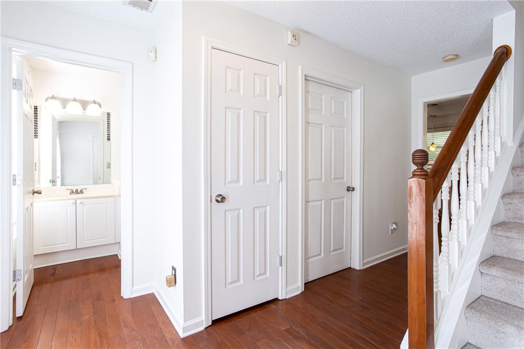 5724 Wandering Vine Trail SE