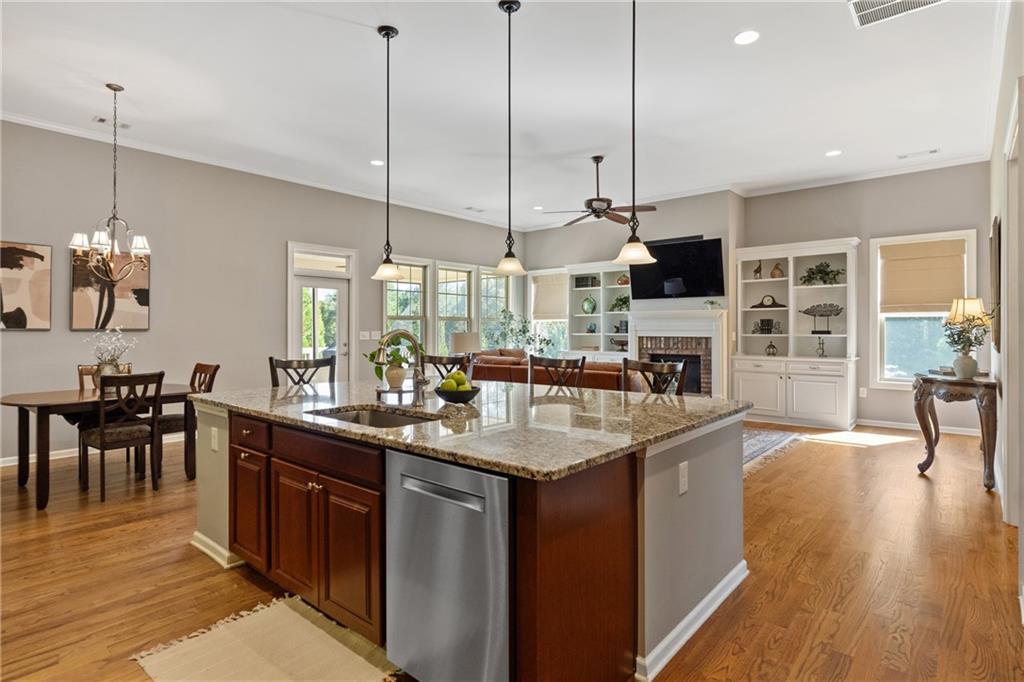 Soleil Laurel Canyon - Residential
