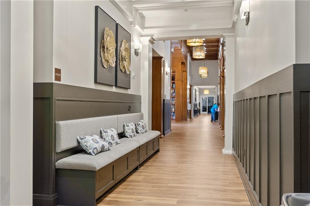 Soleil Laurel Canyon - Residential