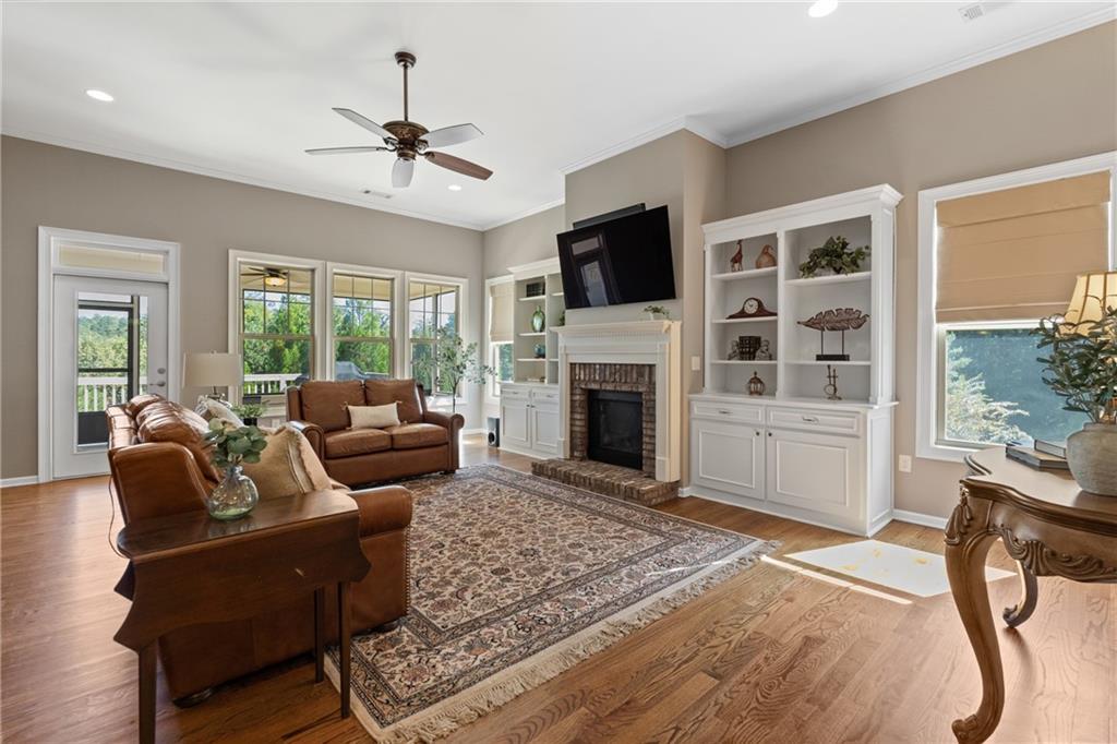 Soleil Laurel Canyon - Residential