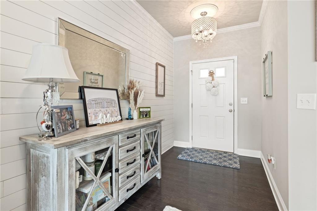 207 Magnolia Creek Way