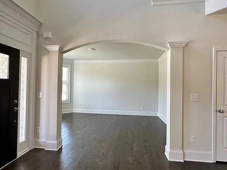 1850 Silver Crest Way