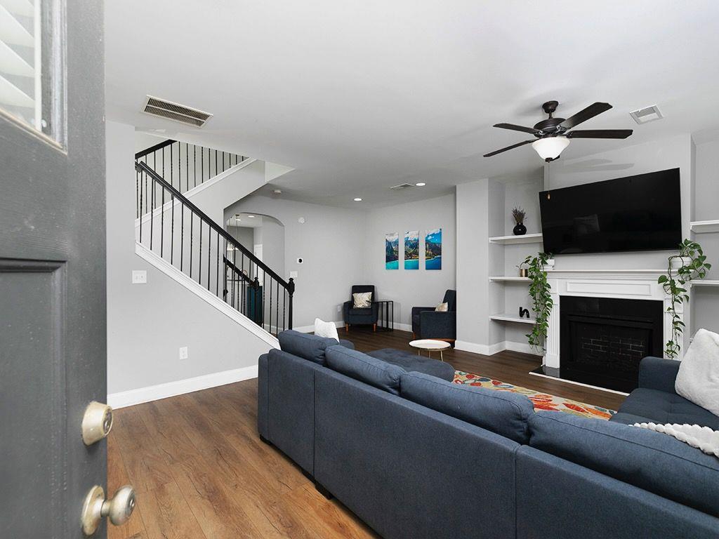 2296 Whiteoak Drive, Smyrna, Georgia image 3