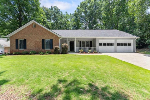 Homes For Sale - 5607 Frontier Walk Lane<br/> Buford, GA 30518