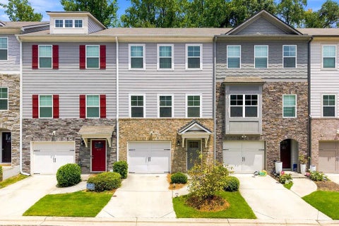 Townhouse For Sale - 853 Society Circle<br/> Atlanta, GA 30331