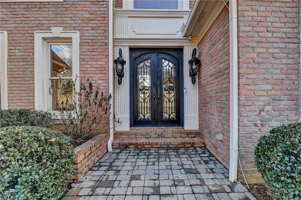 8360 Kenningston Way