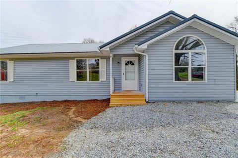 A home in Maysville