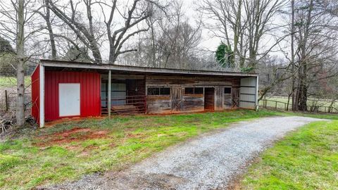 A home in Maysville