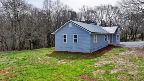 A home in Maysville