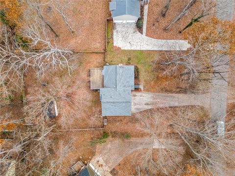 A home in Hiram