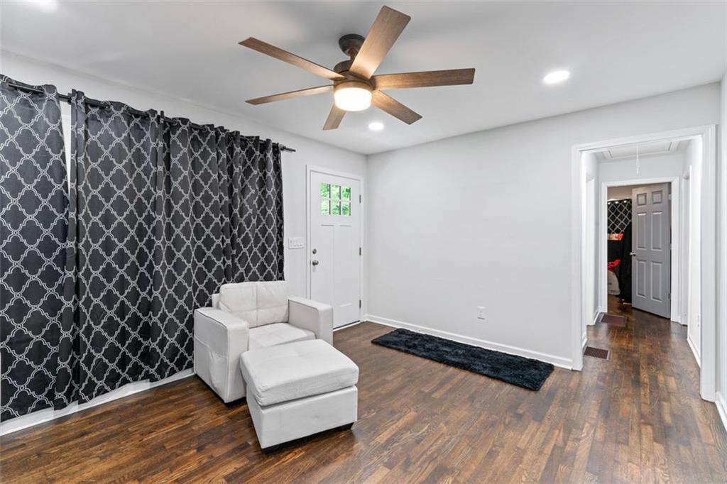 GLORE C C & L F WALLACE - Residential