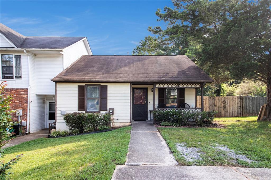 Renovated and ready to impress! This 2 bed, 1 bath ranch-style townhome has NO HOA and is packed with upgrades—new flooring, granite countertops, updated lighting, and appliances that include the washer & dryer. The fenced yard is perfect for relaxing, entertaining, or pets. All of this located just minutes from parks, great dining, and everything you need. Don’t miss your chance to own this stylish, low-maintenance gem in a prime location!