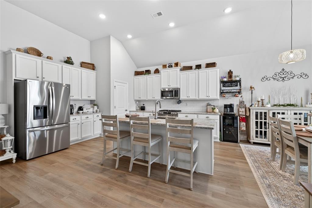 118 Golden Oaks Drive