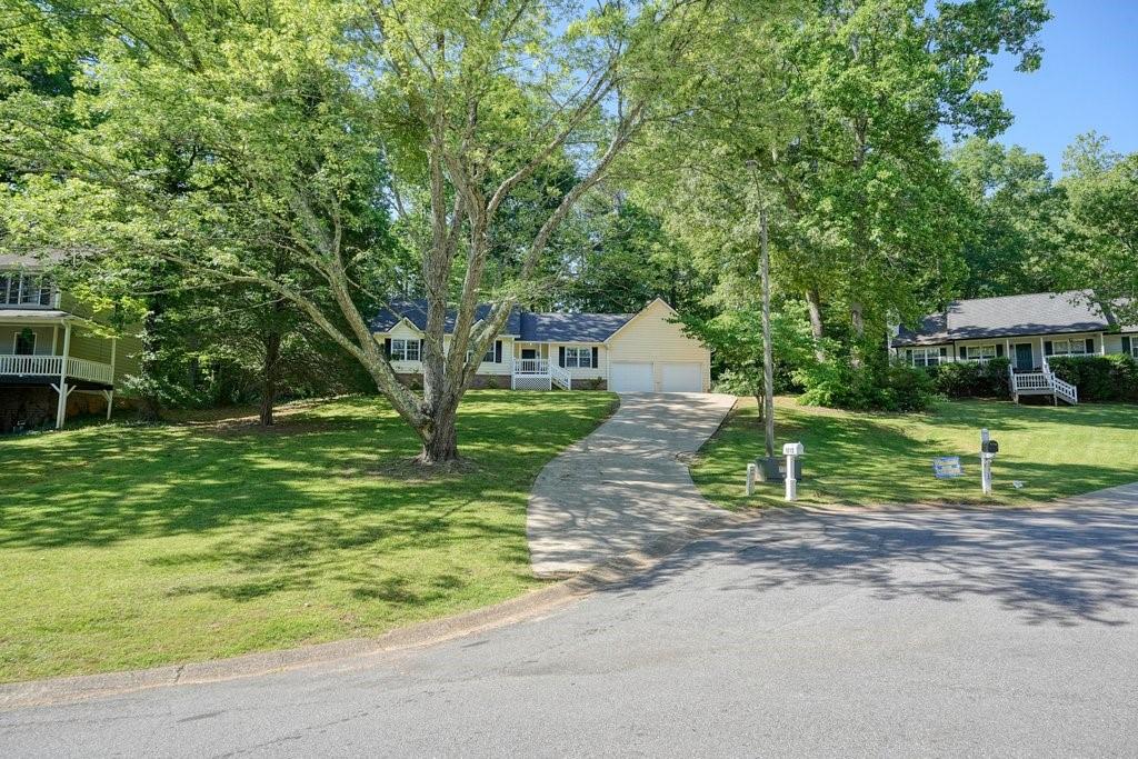 1012 Atherton Lane