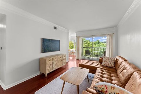 Photo of 275 13th Street NE #502, Atlanta, GA 30309 (MLS # 7670181)