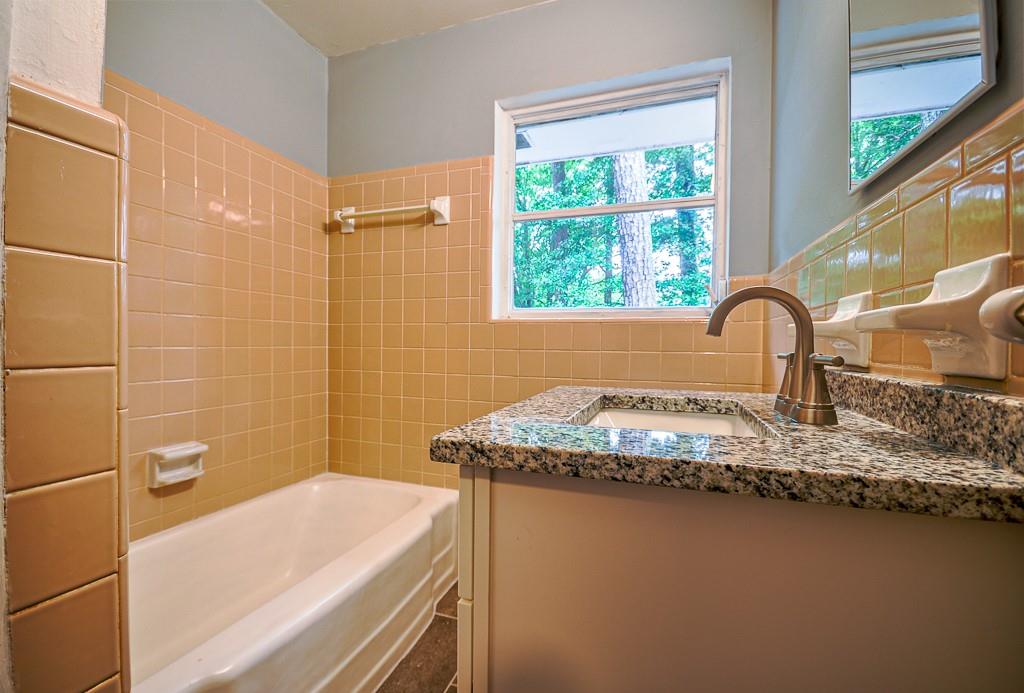 1705 Atherton Drive, Decatur, Georgia image 27