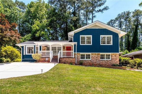 Photo of 1403 Willivee Drive, Decatur, GA 30033 (MLS # 7767534)
