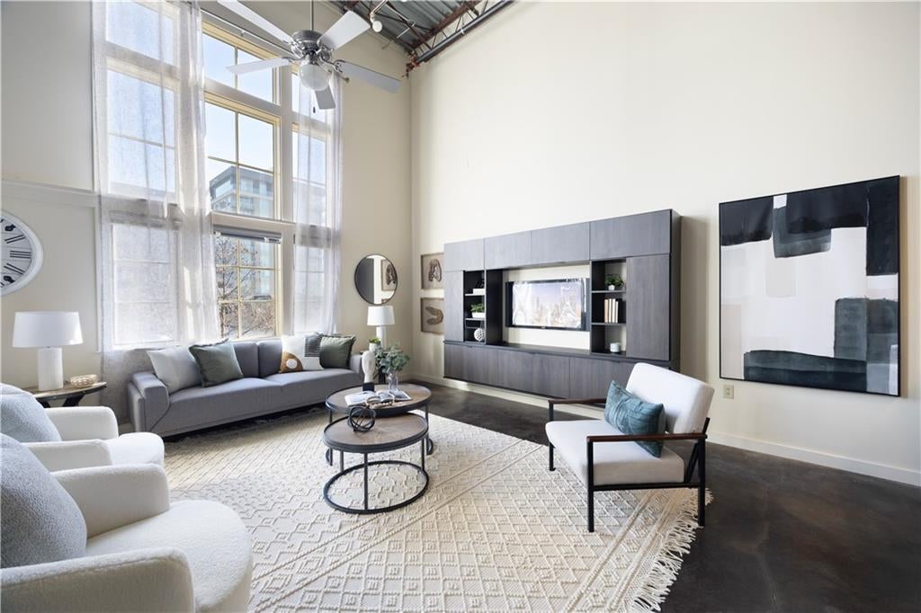 572 Edgewood Avenue NE 301