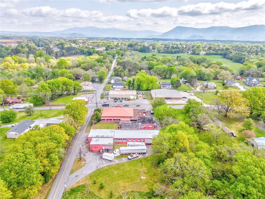 285 Highway 225