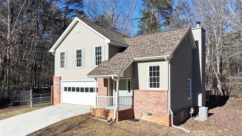 A home in Toccoa