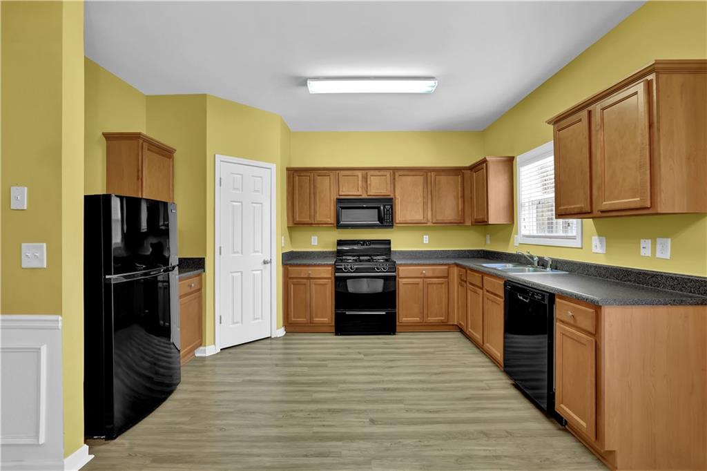 2096 Lakeshore Overlook Drive NW