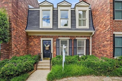 Townhouse For Sale - 13 Stratford Hall Place #13<br/> Atlanta, GA 30342