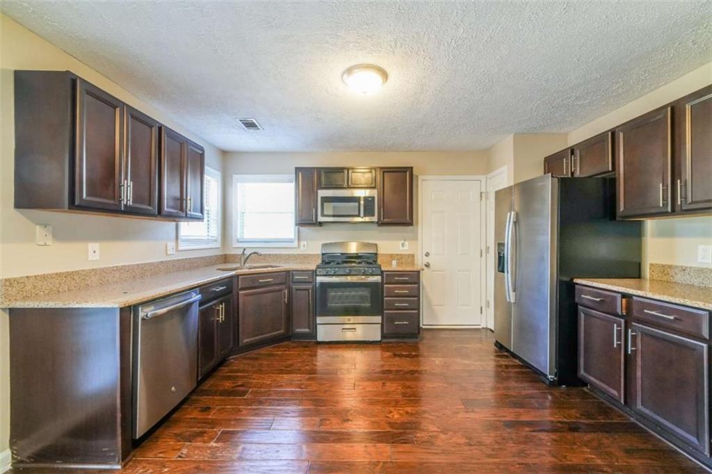 Summerfield at Burnt Hickory - Residential