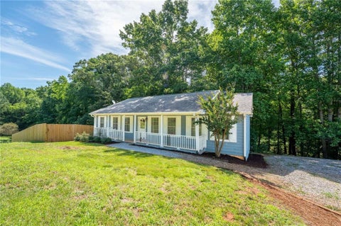 Homes For Sale - 950 Duck Thurmond Road<br/> Dawsonville, GA 30534