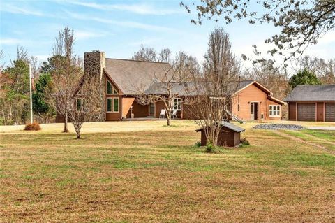 Homes For Sale - 1166 Coan Drive<br/> Locust Grove, GA 30248