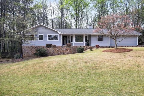 Photo of 785 E Hembree Crossing, Roswell, GA 30076 (MLS # 7742672)