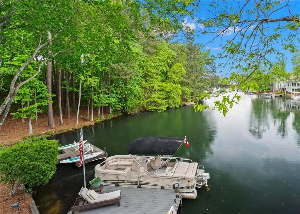 Alpharetta, Georgia 30005, United States, 3 Bedrooms Bedrooms, ,4 BathroomsBathrooms,Residential,Pending,118433