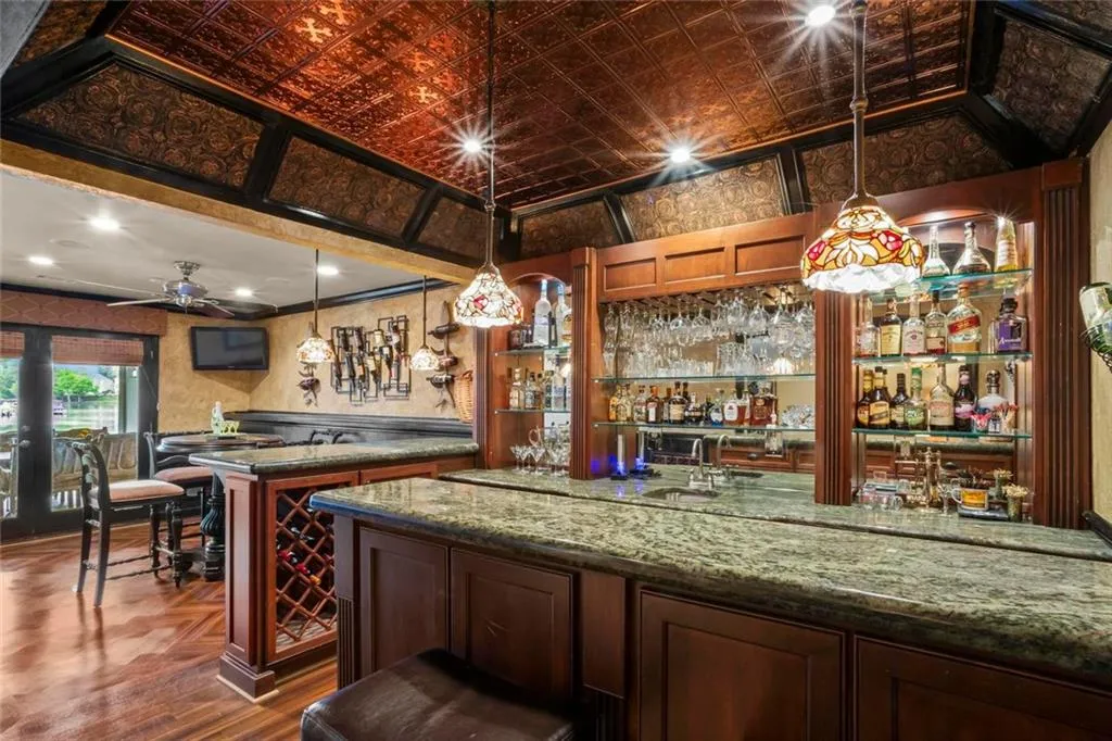 Alpharetta, Georgia 30005, United States, 3 Bedrooms Bedrooms, ,4 BathroomsBathrooms,Residential,Pending,118433