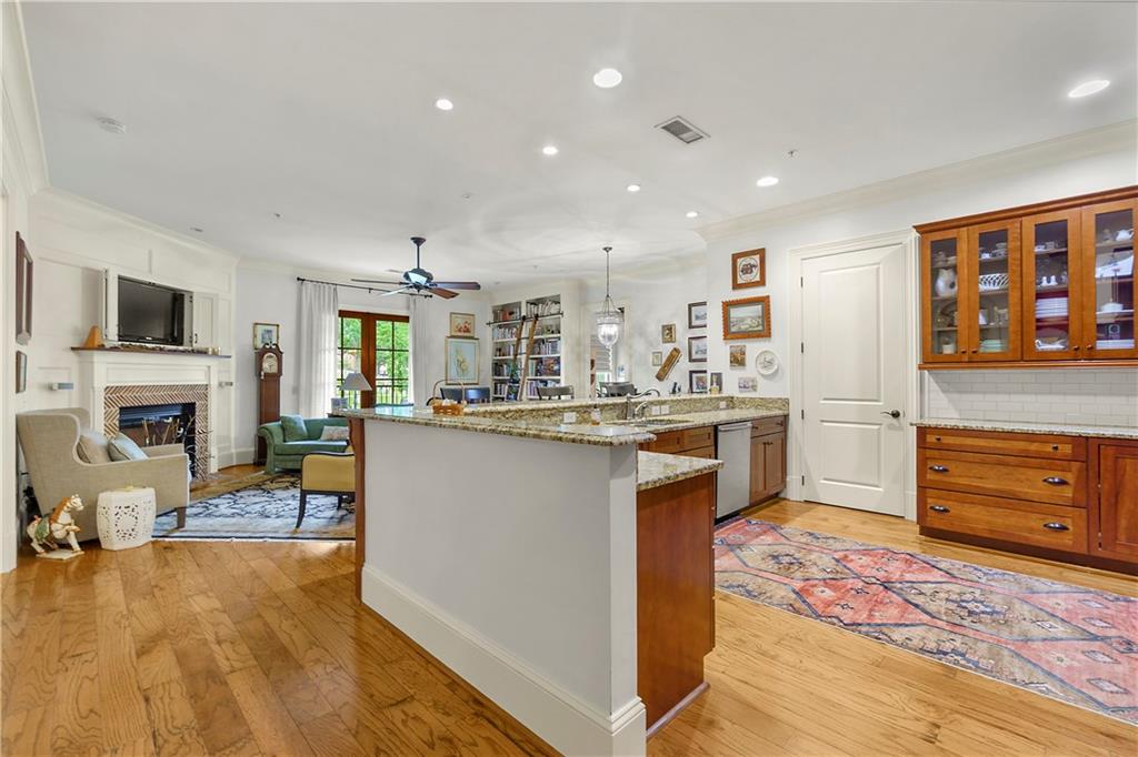 Washington Avenue Commons - Residential