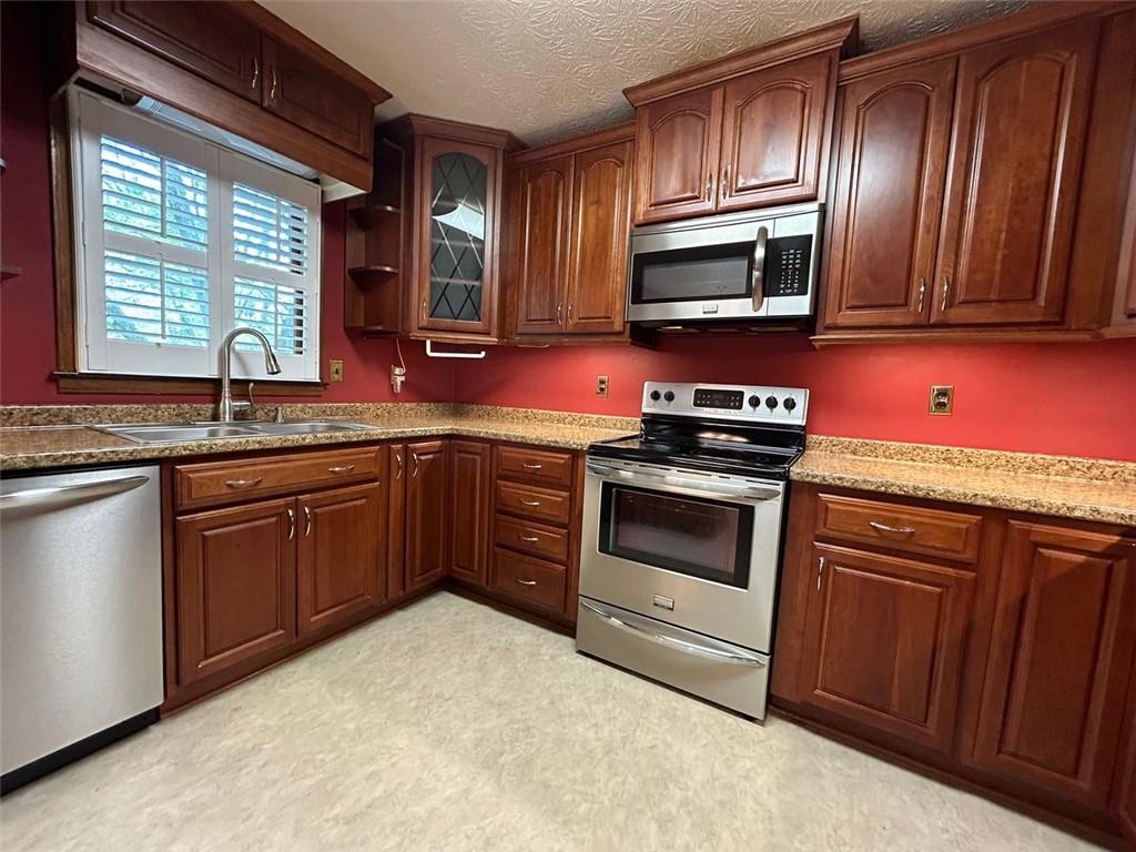 4152 Scenic Mountain Drive, Snellville, Georgia image 10