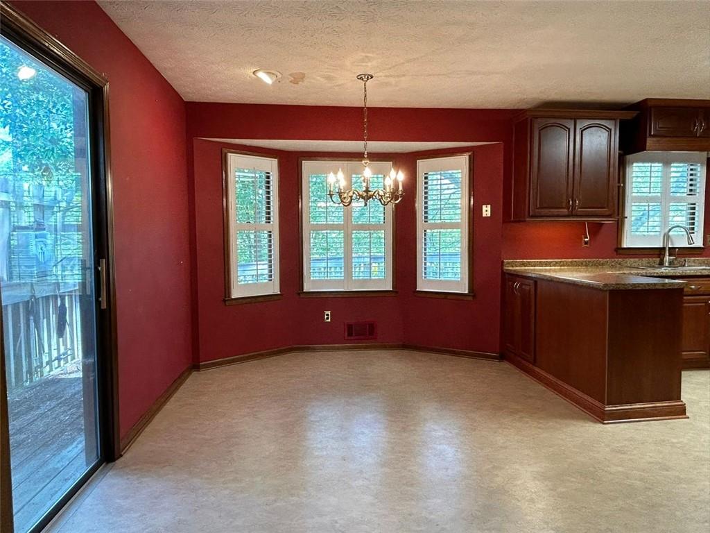 4152 Scenic Mountain Drive, Snellville, Georgia image 13