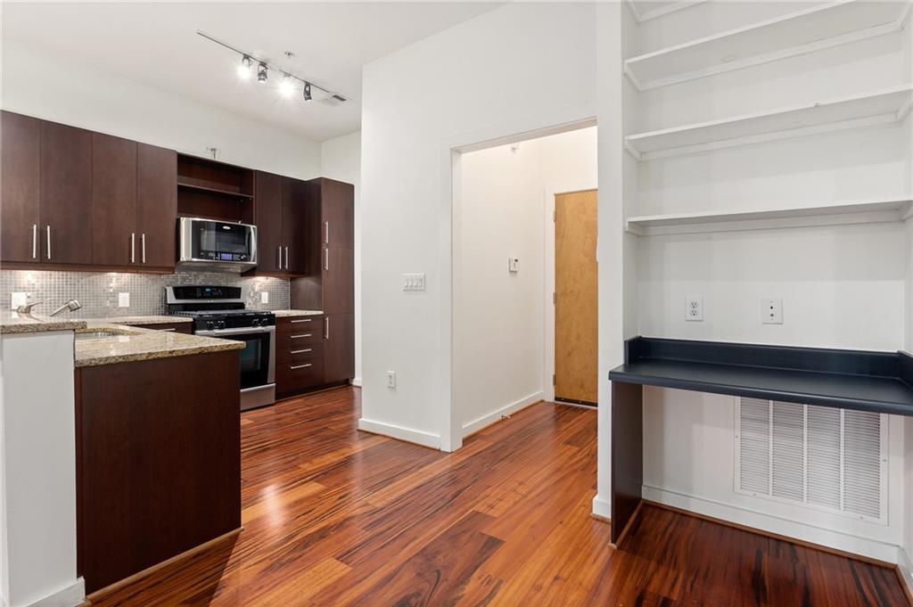 870 Inman Village Parkway NE 218