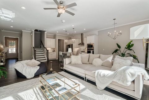 Photo of 20006 Windalier Way, Roswell, GA 30076 (MLS # 7649888)