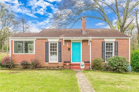 1324 E Forrest Avenue East Point GA 30344