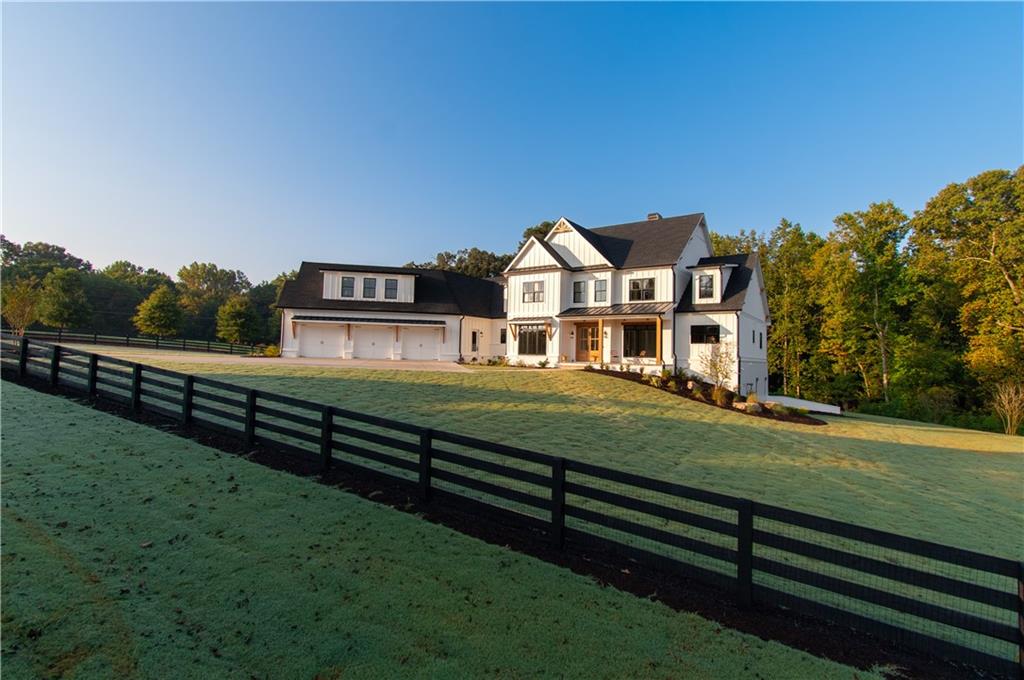 7915 E Cherokee Drive