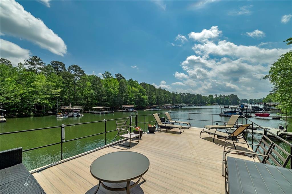 2825 Lake Court