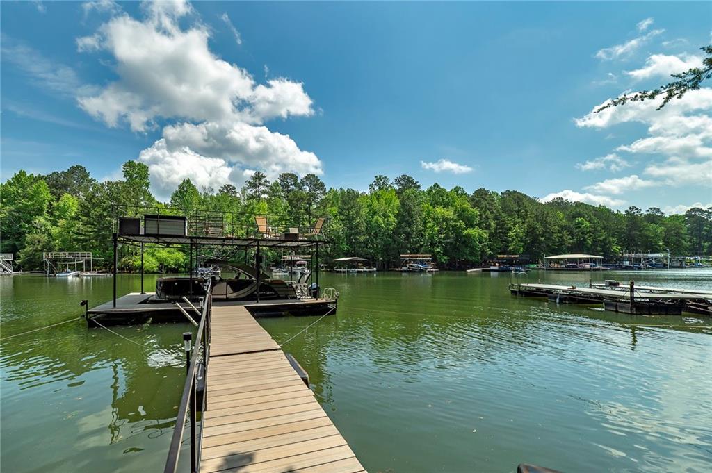 2825 Lake Court