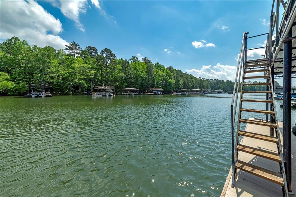 2825 Lake Court
